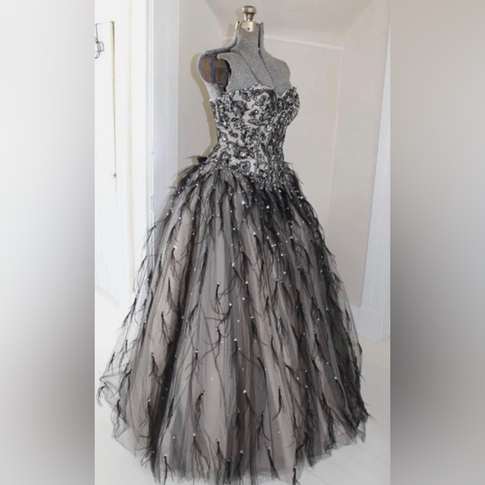Paparazzi Prom Dress with Lace and Feathers 91084 by Mori Lee Gown Formal 7/8 - Picture 4 of 10